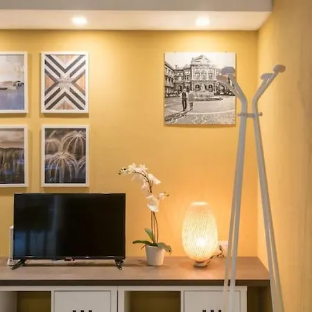 Apartamento Le Pennellate Short Lets